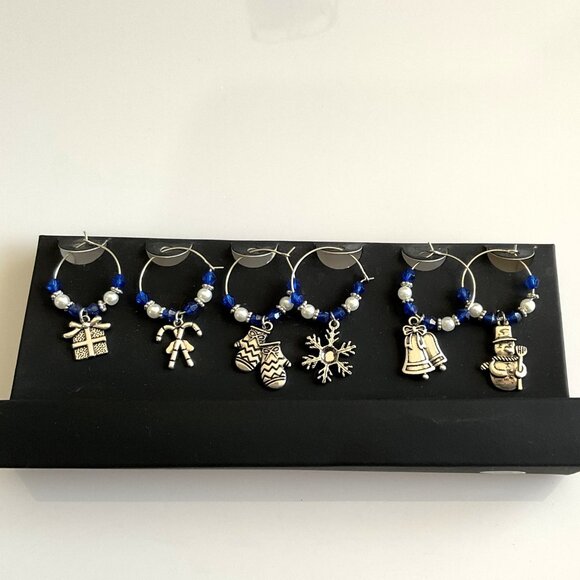 NEW HOLIDAY CHRISTMAS WINE GLASS CHARMS PARTY - Picture 1 of 5